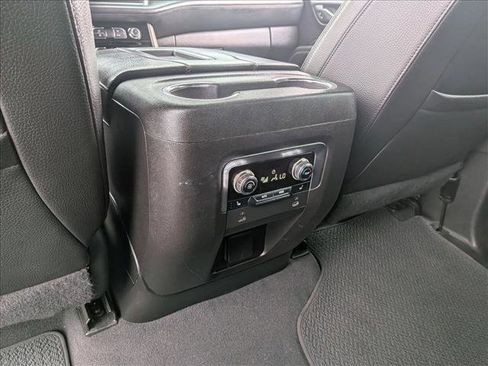 Used 2023 GMC Yukon XL Denali image 23