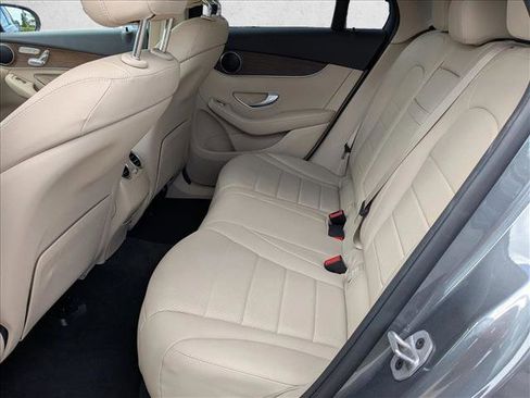 Used 2022 Mercedes-Benz GLC 300 image 18