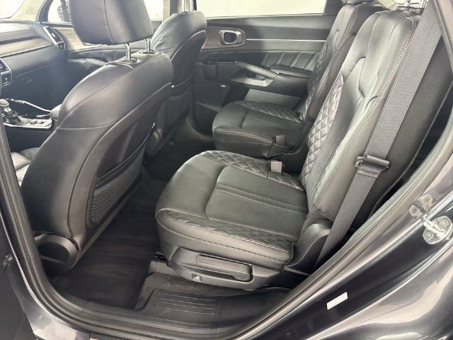 Used 2022 Kia Sorento SX Prestige AWD/4WD image 22