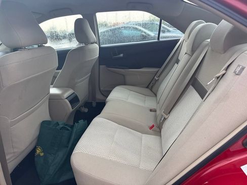 Used 2014 Toyota Camry LE FWD image 11