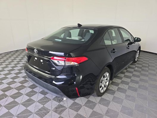 Used 2026 Toyota Corolla LE FWD image 4
