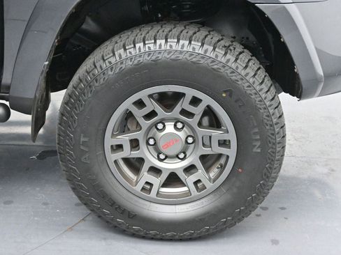 Used 2019 Toyota 4Runner TRD Off-Road image 34