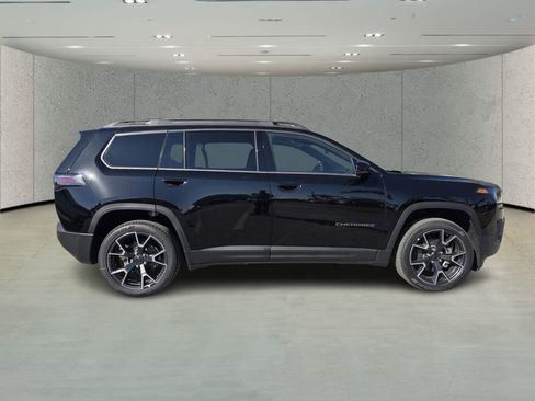 New 2026 Jeep Cherokee Overland image 3