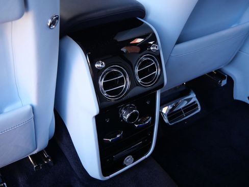 Certified 2023 Rolls-Royce Cullinan image 25