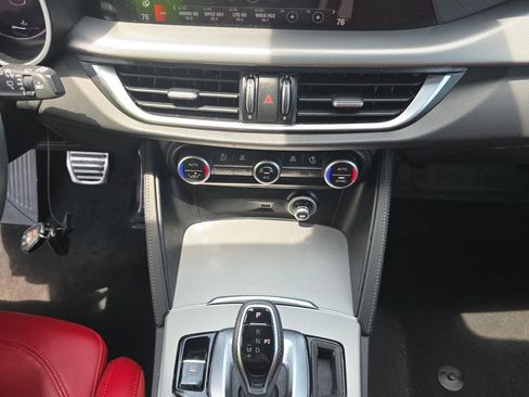 Used 2024 Alfa Romeo Stelvio Ti w/ Performance Driving Package AWD/4WD image 13