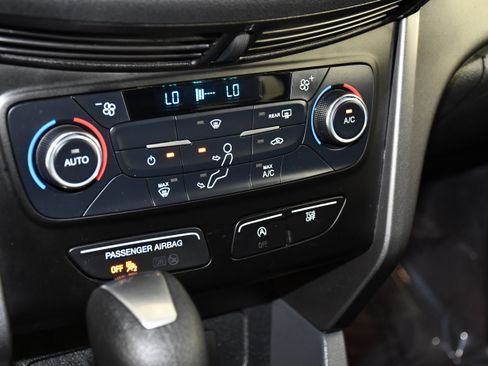 Used 2017 Ford Escape SE w/ Equipment Group 201A AWD/4WD image 29