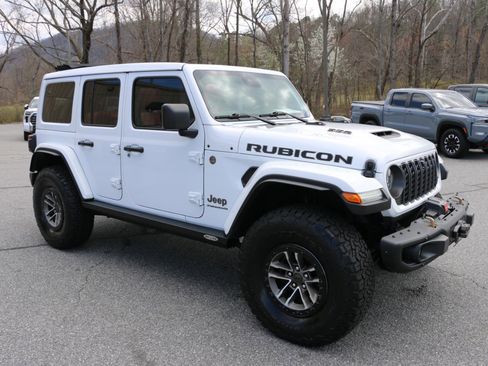 Used 2024 Jeep Wrangler Unlimited Rubicon 392 image 9
