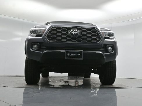 Used 2020 Toyota Tacoma TRD Off-Road w/ Technology Package image 43