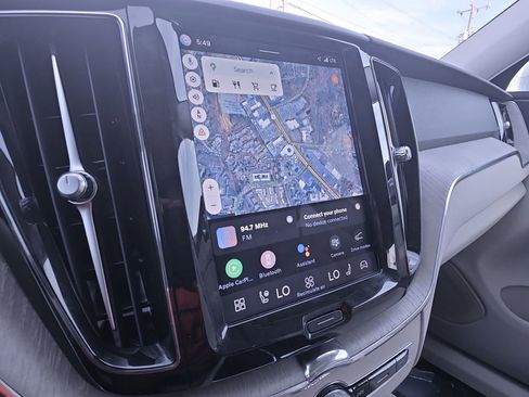 Used 2023 Volvo XC60 B5 Plus w/ Climate Package image 27