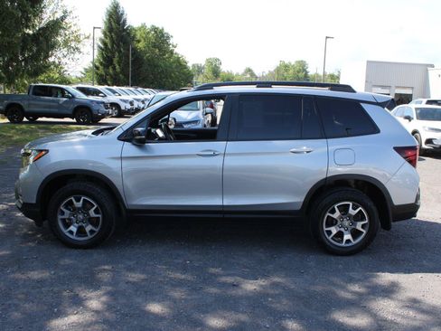 Certified 2023 Honda Passport TrailSport image 5