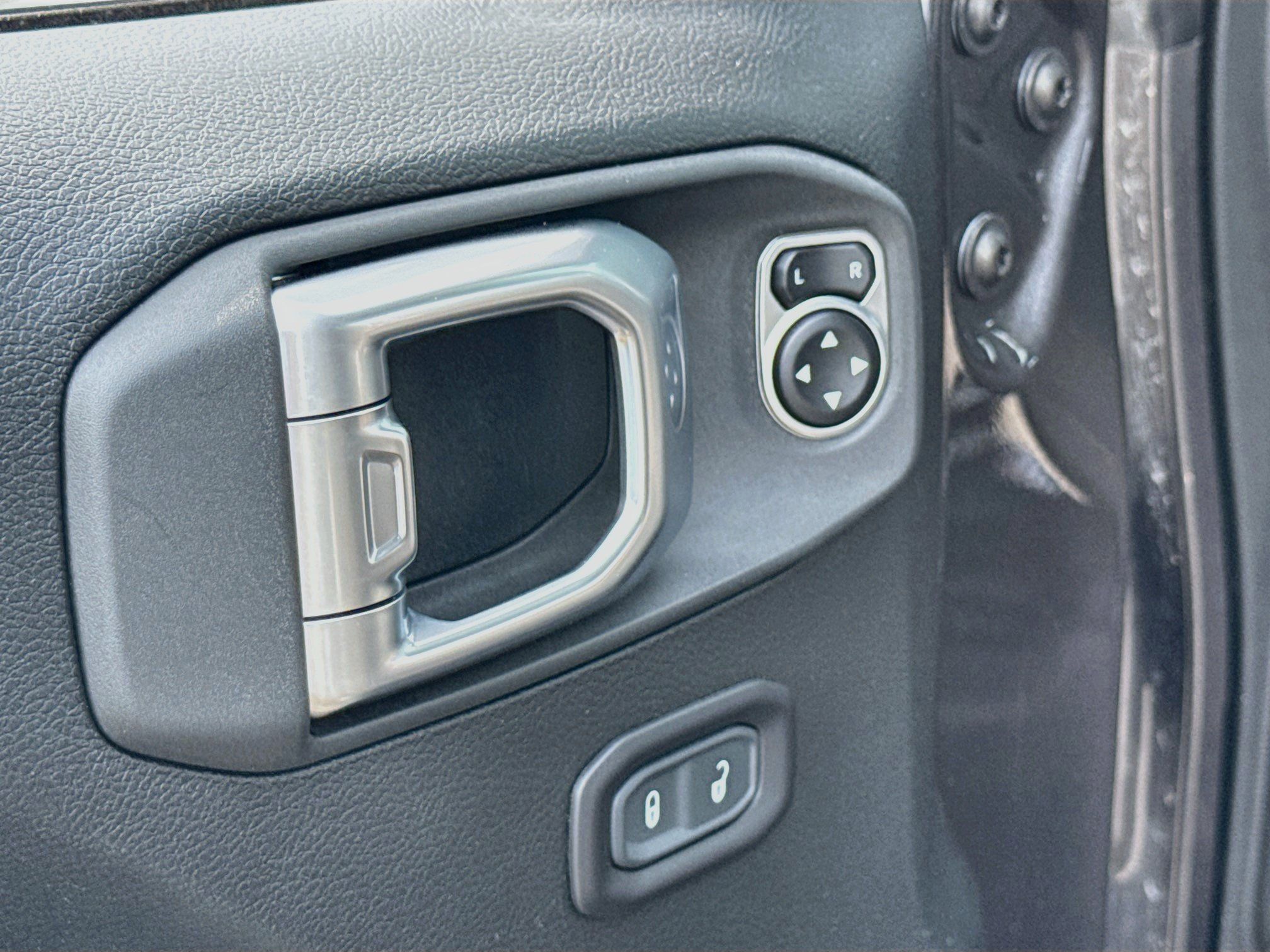 Used 2020 Jeep Wrangler Rubicon AWD/4WD image 10