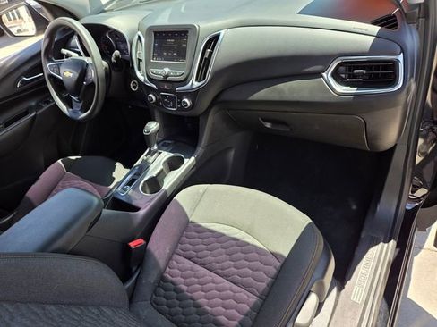 Used 2021 Chevrolet Equinox LT AWD/4WD image 16