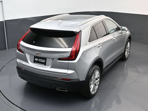 Used 2020 Cadillac XT4 Luxury w/ Cold Weather Package FWD image 18