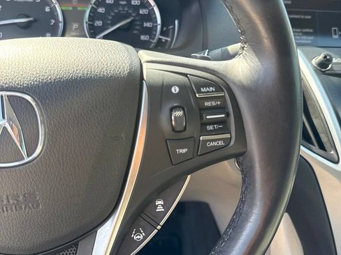 Used 2018 Acura TLX FWD image 11