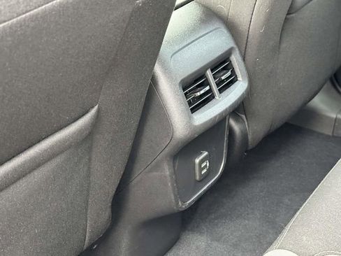 Used 2020 Chevrolet Equinox LS image 19