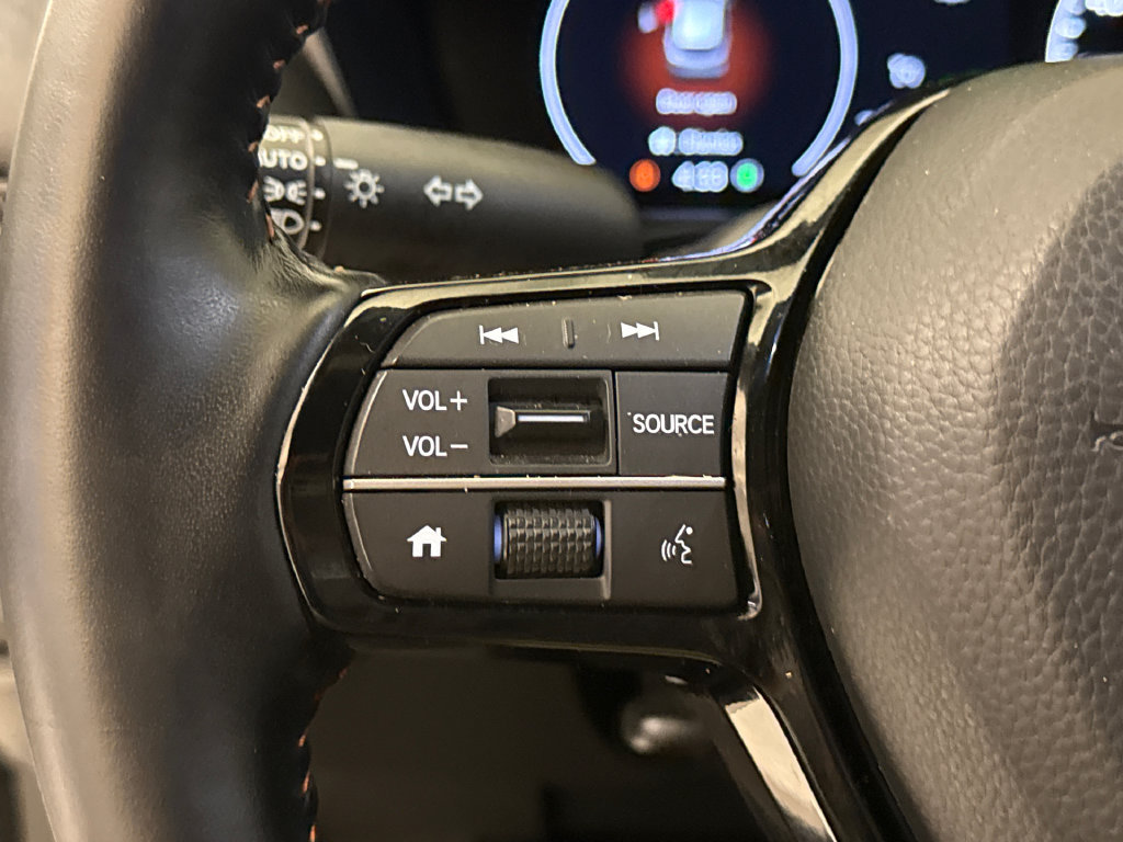 Certified 2025 Honda HR-V Sport image 32