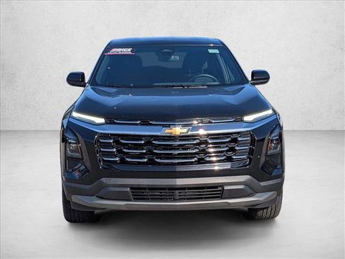 Used 2025 Chevrolet Equinox LT FWD image 2