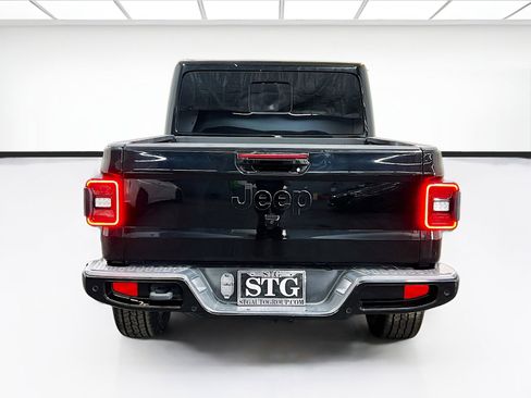 Used 2021 Jeep Gladiator Overland image 5