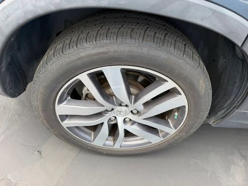 Used 2017 Honda Pilot Touring image 32