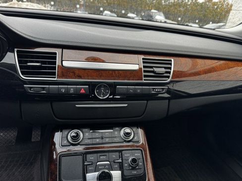 Used 2011 Audi A8 L 4.2 image 29