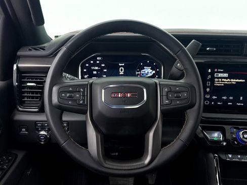 Used 2025 GMC Sierra 2500 AT4 w/ AT4 Premium Plus Package image 5