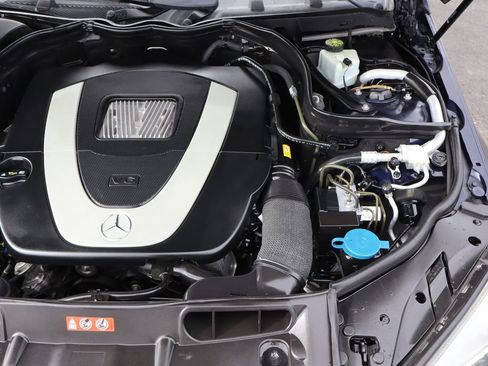 Used 2011 Mercedes-Benz C 300 4MATIC Sedan image 40