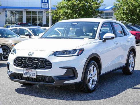 Used 2024 Honda HR-V LX image 3