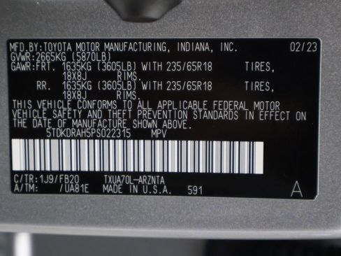 Used 2023 Toyota Highlander LE image 16