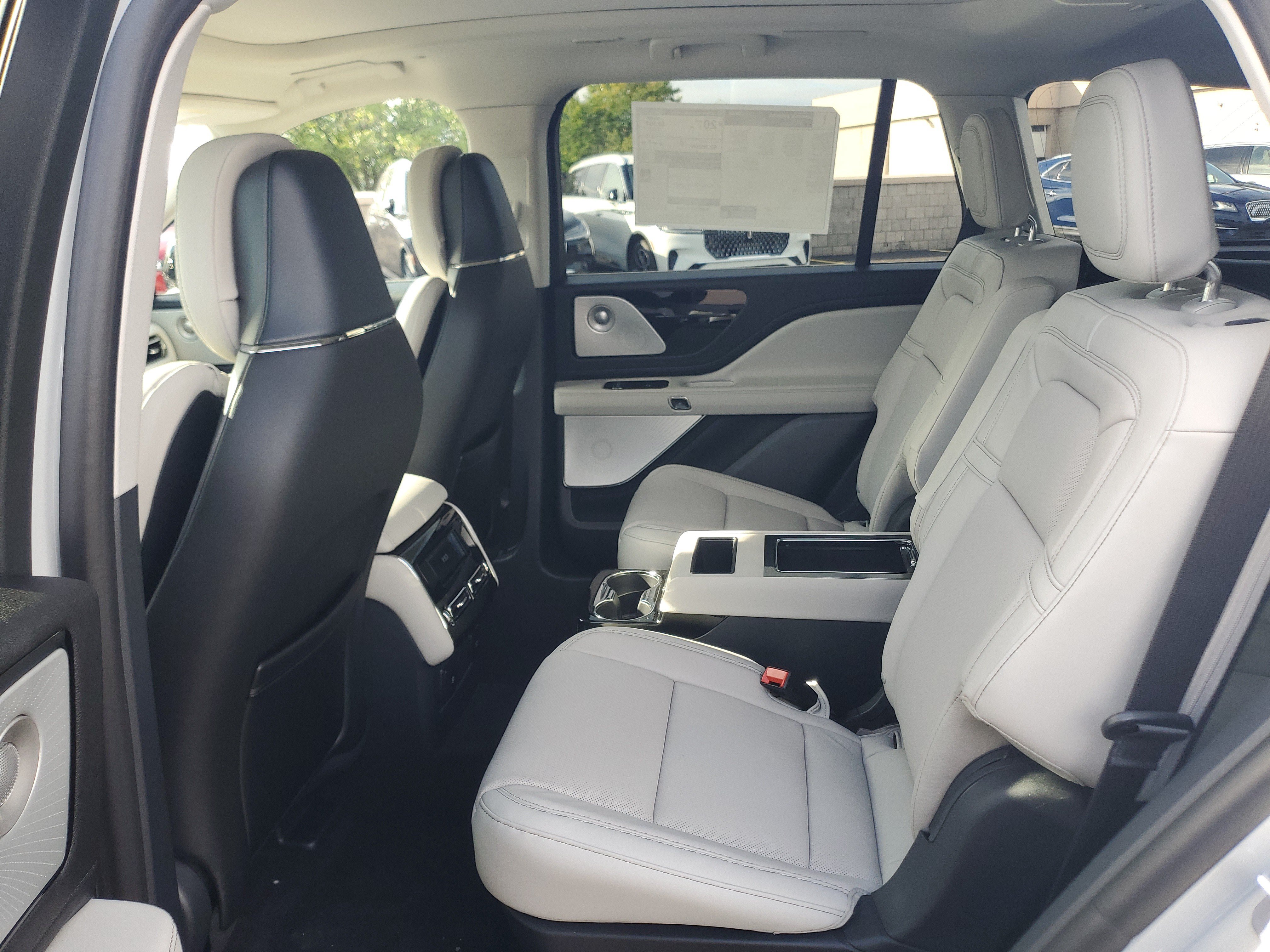 New 2027 Lincoln Aviator Reserve AWD/4WD image 23