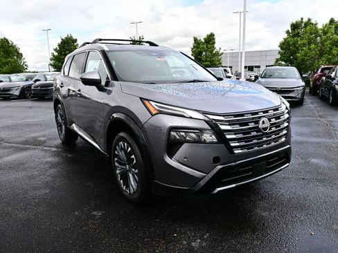 New 2026 Nissan Rogue Platinum AWD/4WD image 2