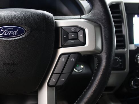 Used 2018 Ford F150 Lariat image 37