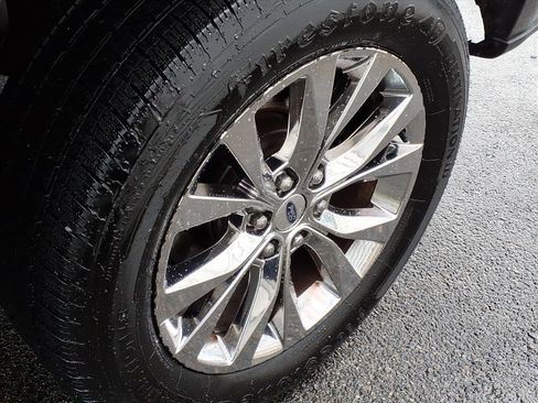 Used 2016 Ford F150 XLT w/ Equipment Group 302A Luxury image 12