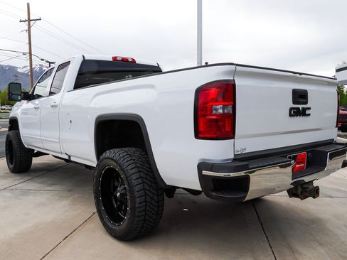 Used 2016 GMC Sierra 2500 SLE w/ SLE Preferred Package AWD/4WD image 6