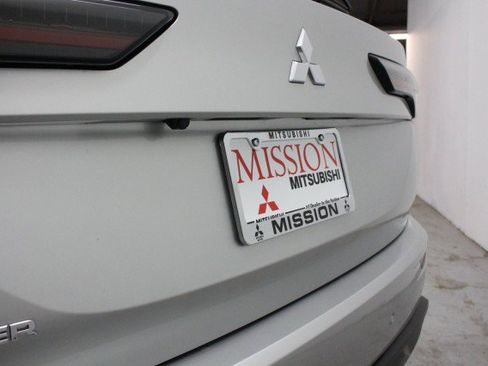 New 2026 Mitsubishi Outlander ES AWD/4WD image 4