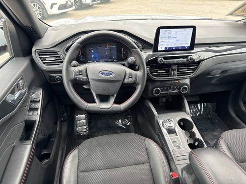 Used 2025 Ford Escape ST-Line Select AWD/4WD image 8