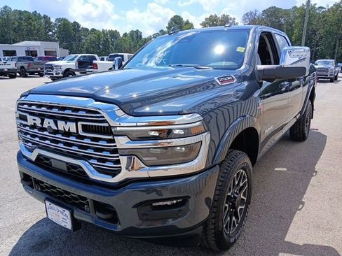 New 2026 RAM 2500 Limited AWD/4WD image 16
