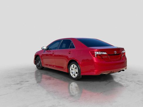 Used 2014 Toyota Camry FWD image 4