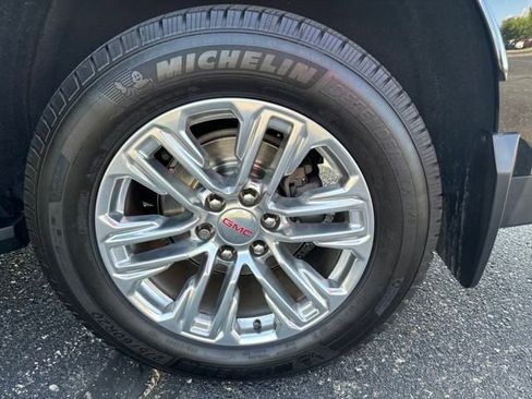 Certified 2021 GMC Yukon SLT w/ SLT Luxury Plus Package image 35