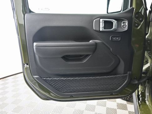 Used 2024 Jeep Wrangler Unlimited Rubicon 4xe w/ Technology Group image 19