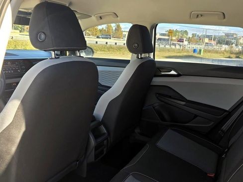 Used 2023 Volkswagen Taos S image 23