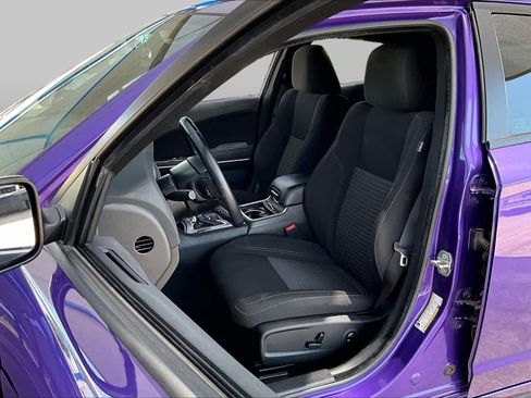 Used 2023 Dodge Charger SXT RWD image 8