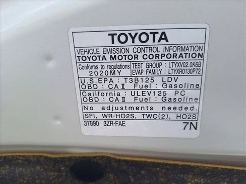 Used 2020 Toyota C-HR XLE FWD image 20