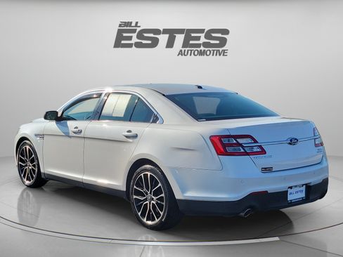 Used 2018 Ford Taurus SEL w/ Equipment Group 201A FWD image 2
