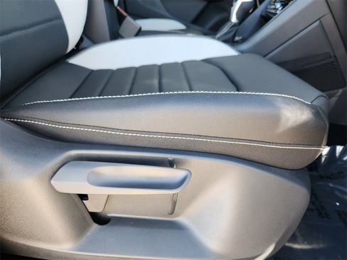 New 2026 Volkswagen Taos SEL image 20