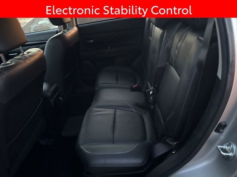 Used 2018 Mitsubishi Outlander GT image 10