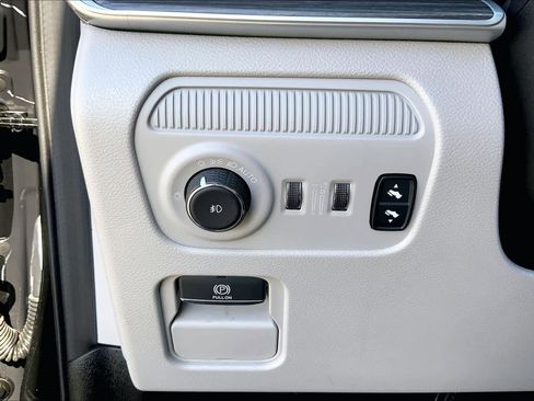 Used 2024 Jeep Wagoneer Series II w/ Flexible Seating Group RWD image 33