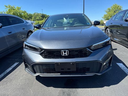 Used 2025 Honda Civic Sport Touring image 3