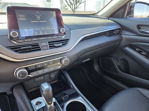 Used 2024 Nissan Altima 2.5 SR image 21