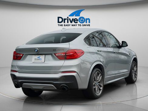 Used 2018 BMW X4 M40i image 13
