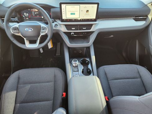 New 2026 Ford Explorer Active RWD image 24